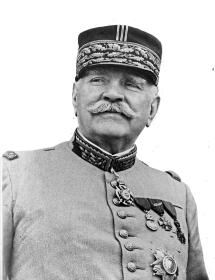 Maréchal Joffre en tenue militaire