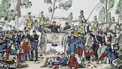 Le décor est planté avec quelques arbres de la forêt ardennaise qui servent de cadre à une scène inaccoutumée, celle d’un empereur passant en calèche au milieu de ses troupes, escorté de cavaliers ennemis. 