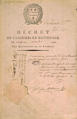 Ce document est le procès-verbal du décret adopté à l’unanimité par les députés de la Convention nationale le 21 septembre 1792 et conservé aux Archives nationales.