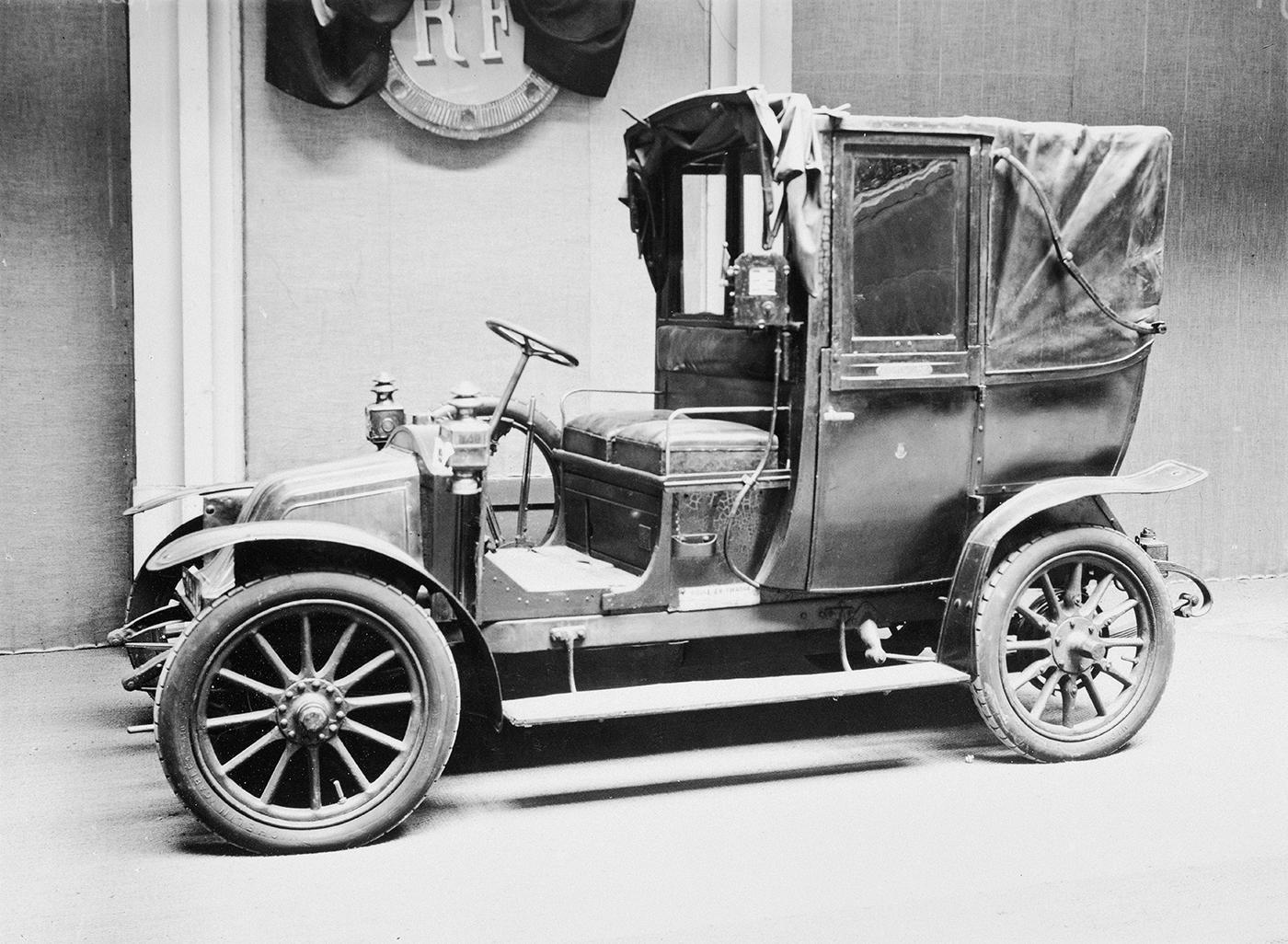 Taxi "autoplace" Renault 1905