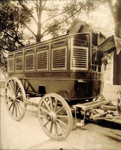 Fourgon cellulaire Eugène Atget