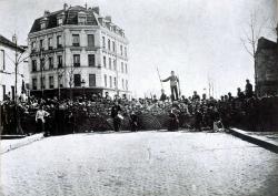 Image de la Commune : la barricade du boulevard Puebla