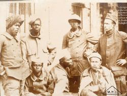 prisonniers membres des troupes coloniales françaises.