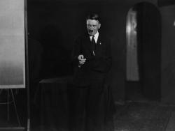Hitler ironique - Heinrich Hoffmann