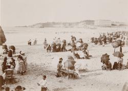 Scène de plage, Biarritz à la fin du XIXe siècle