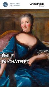 Émilie du Chatelet, assise dans une robe bleue
