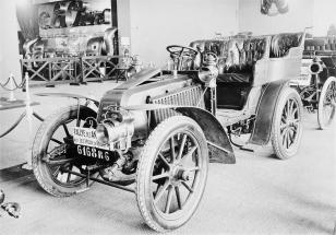 Automobile de course Renault 1903 type Paris-Madrid