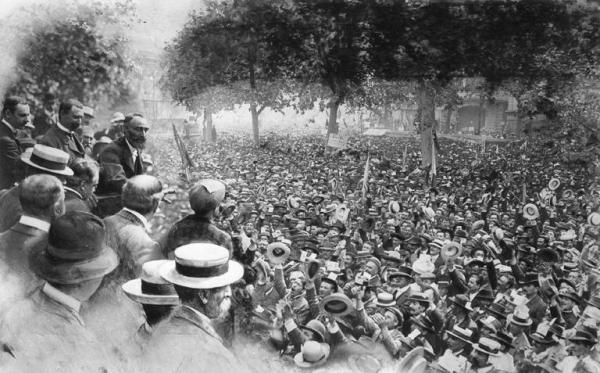 Le serment des vignerons fédérés à Montpellier
