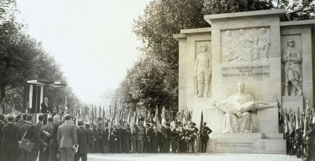 Monuments aux morts et commémorations